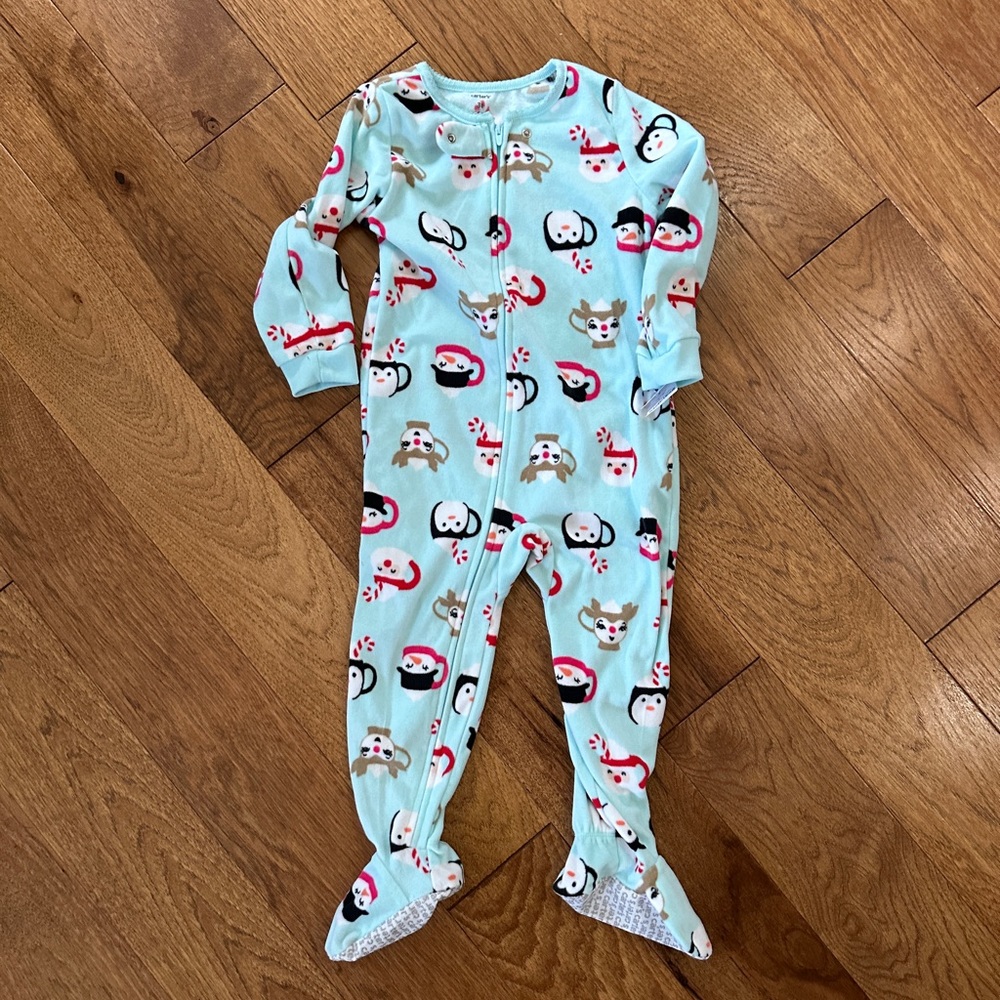 NWT Carter’s footie pajama size 3T